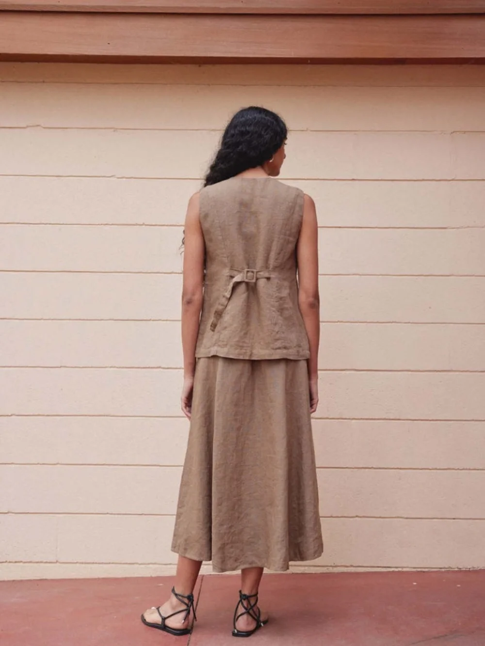 First Rite Linen Vest Tank in Cocoa, Size S - Picture 2 of 9